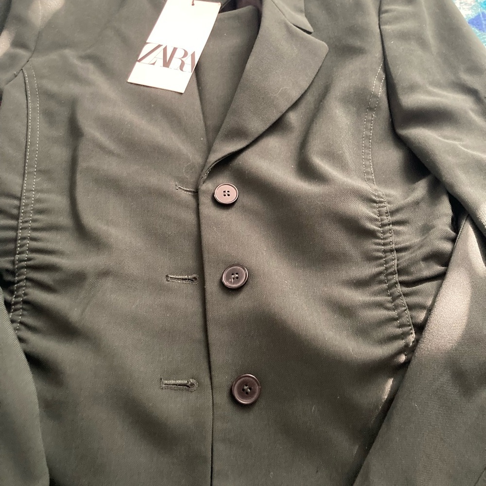Blazers women,new,size medium,color green mountains,beautiful.